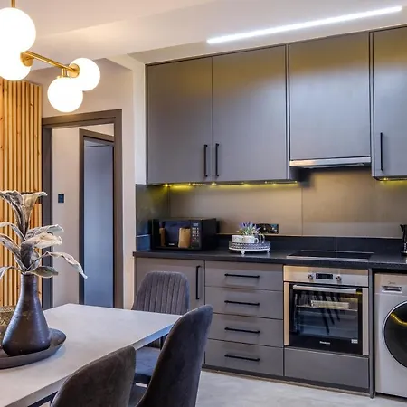Lazuli Green View 3bdr شقة *